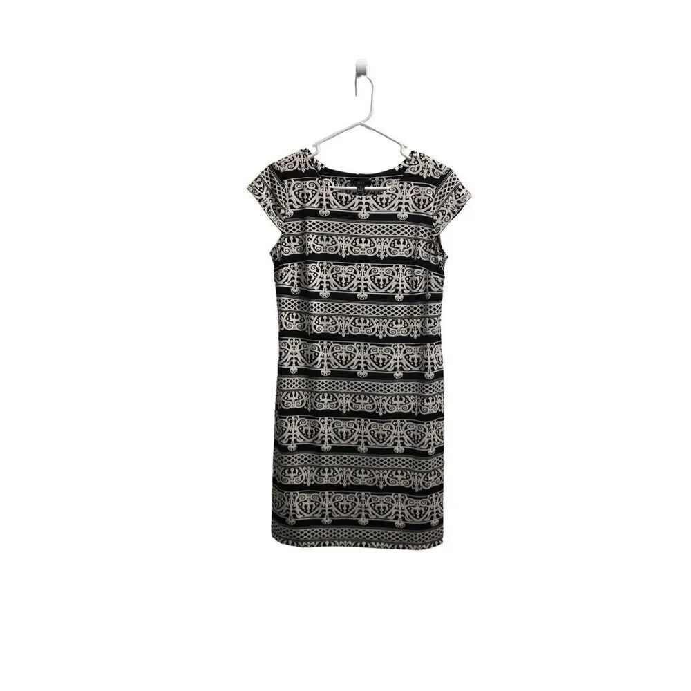 R&K Dress Black and White Patterned Cap Sleeve Dress Size 10